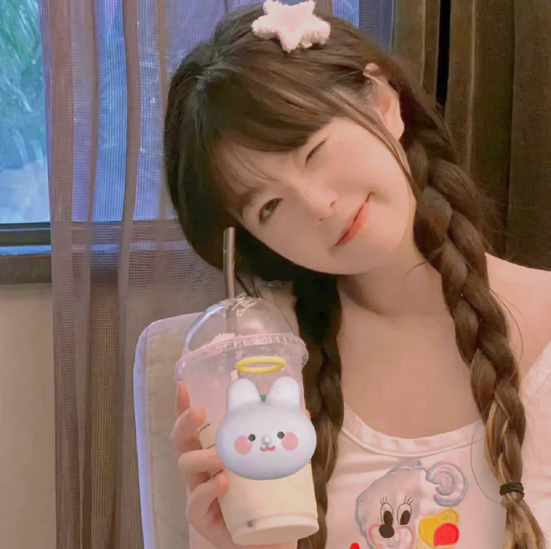 别惹她,她有八个哥哥